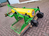 Kartoffelroder  zij schudlichter  / zij rooier