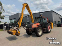 Schlepper / Traktor Valtra 8150 Hitech met bos maaiarm met klepelmaaier!