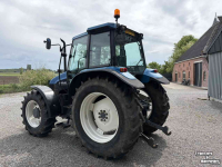 Schlepper / Traktor New Holland TS100