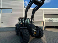 Schlepper / Traktor Valtra N155 Tractor met voorlader