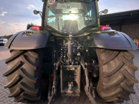 Schlepper / Traktor Valtra N155 Tractor met voorlader