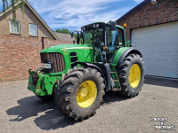 Schlepper / Traktor John Deere 7530