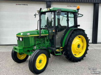 Schlepper / Traktor John Deere 5400