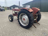 Schlepper / Traktor International 633