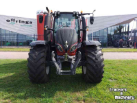 Schlepper / Traktor Valtra T214 Direct