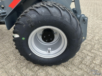 Radlader Giant G2700 HD+