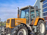 Schlepper / Traktor Renault 85-34 TX