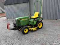 Gartentraktoren John Deere 655 Diesel 4wd met maaidek fronthef
