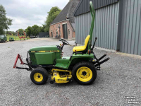 Gartentraktoren John Deere 655 Diesel 4wd met maaidek fronthef