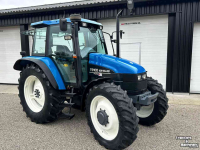 Schlepper / Traktor New Holland TS 100