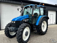 Schlepper / Traktor New Holland TS 100