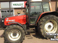 Schlepper / Traktor Valmet 6400 met vloeistofkoppeling