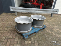 Räder, Reifen, Felgen & Distanzringe Massey Ferguson VELGEN 24X14 INCH