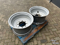 Räder, Reifen, Felgen & Distanzringe Massey Ferguson VELGEN 24X14 INCH