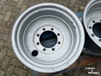 Räder, Reifen, Felgen & Distanzringe Massey Ferguson VELGEN 24X14 INCH