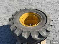 Räder, Reifen, Felgen & Distanzringe  425/75R20 Dubbellucht 20"