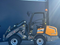 Radlader Giant G2700