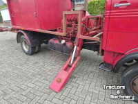 LKW Lastkraftwagen Mercedes Benz LP 608 met hoogwerker.