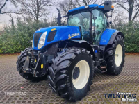 Schlepper / Traktor New Holland T 7.220
