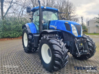 Schlepper / Traktor New Holland T 7.220