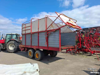 Lade- und Dosierwagen Taarup 1030 opraapwagen