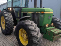 Schlepper / Traktor John Deere 4350