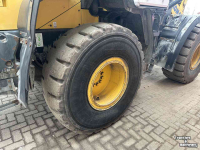 Radlader Komatsu WA270 8 Shovel