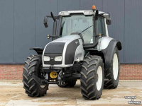 Schlepper / Traktor Valtra T140