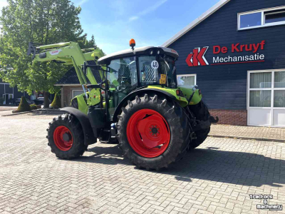 Schlepper / Traktor Claas Arion 420 CIS