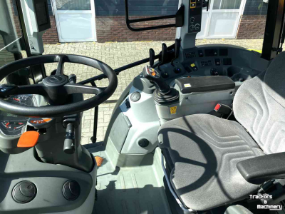 Schlepper / Traktor Claas Arion 420 CIS