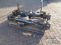 Gebrauchte Teile für Traktoren Massey Ferguson carraro vooras model 20-14