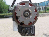 Baggerlader New Holland PowerShift Transmission voor L115 LB115B LB 110 LB90 CNH parts nr:84136448B