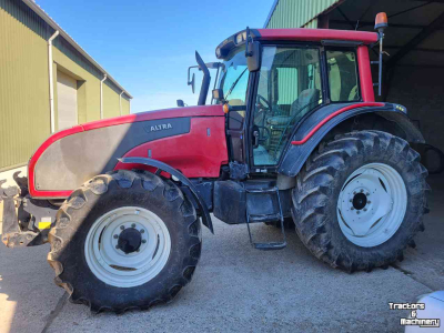Schlepper / Traktor Valtra T131