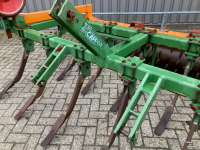 Grubber Cappon cultivator met pakkerrol