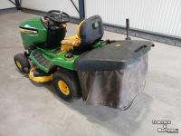 Aufsitzrasenmäher John Deere X 300R