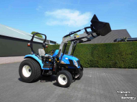 Schlepper / Traktoren New Holland Boomer 3045 + frontlader