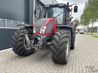 Schlepper / Traktor Valtra N123 HItech