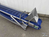 Förderband  Franz Nahrungsmittelmaschinen elevator  Stijle opvoerband met schakelband  30 cm breed