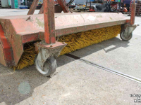 Kehrmaschine Hekamp VM205 hydraulische veegmachine rolbezem met aangebouwde rubberschuif