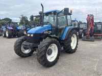 Schlepper / Traktor New Holland TS100