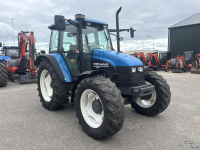 Schlepper / Traktor New Holland TS100