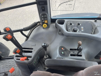 Schlepper / Traktor New Holland TS100