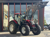 Schlepper / Traktor Valtra N 134Active Hitech vol geveerd lucht Frontlader Manip 120  3692u
