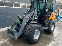Radlader Giant G3500 mini shovel kniklader