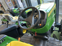 Obsttraktor John Deere 3038E
