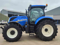 Schlepper / Traktor New Holland T7.245 PC Sidewinder INT4
