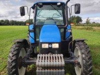 Schlepper / Traktor New Holland TL90