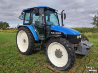 Schlepper / Traktor New Holland TL90