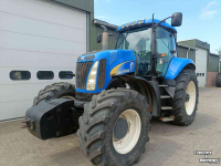 Schlepper / Traktor New Holland T8050 Supersteer powershift