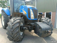 Schlepper / Traktor New Holland T8050 Supersteer powershift